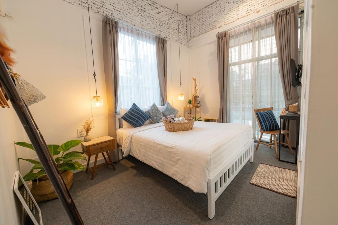 Хостел Oon Poshtel X Cafe Чиангмай Экстерьер фото