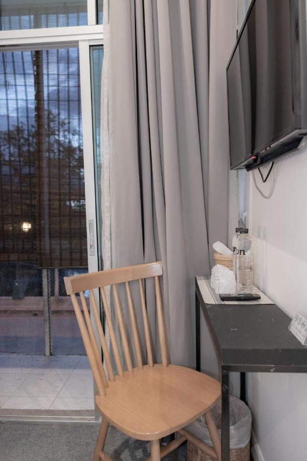 Хостел Oon Poshtel X Cafe Чиангмай Экстерьер фото